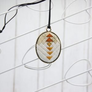 Camafeo Oval Beige-Blanco