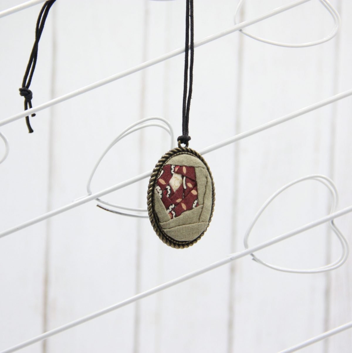 Camafeo Flor Granate y Marrón