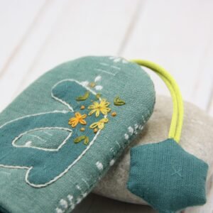 Llavero con inicial «Petits Plaisirs Forêt»