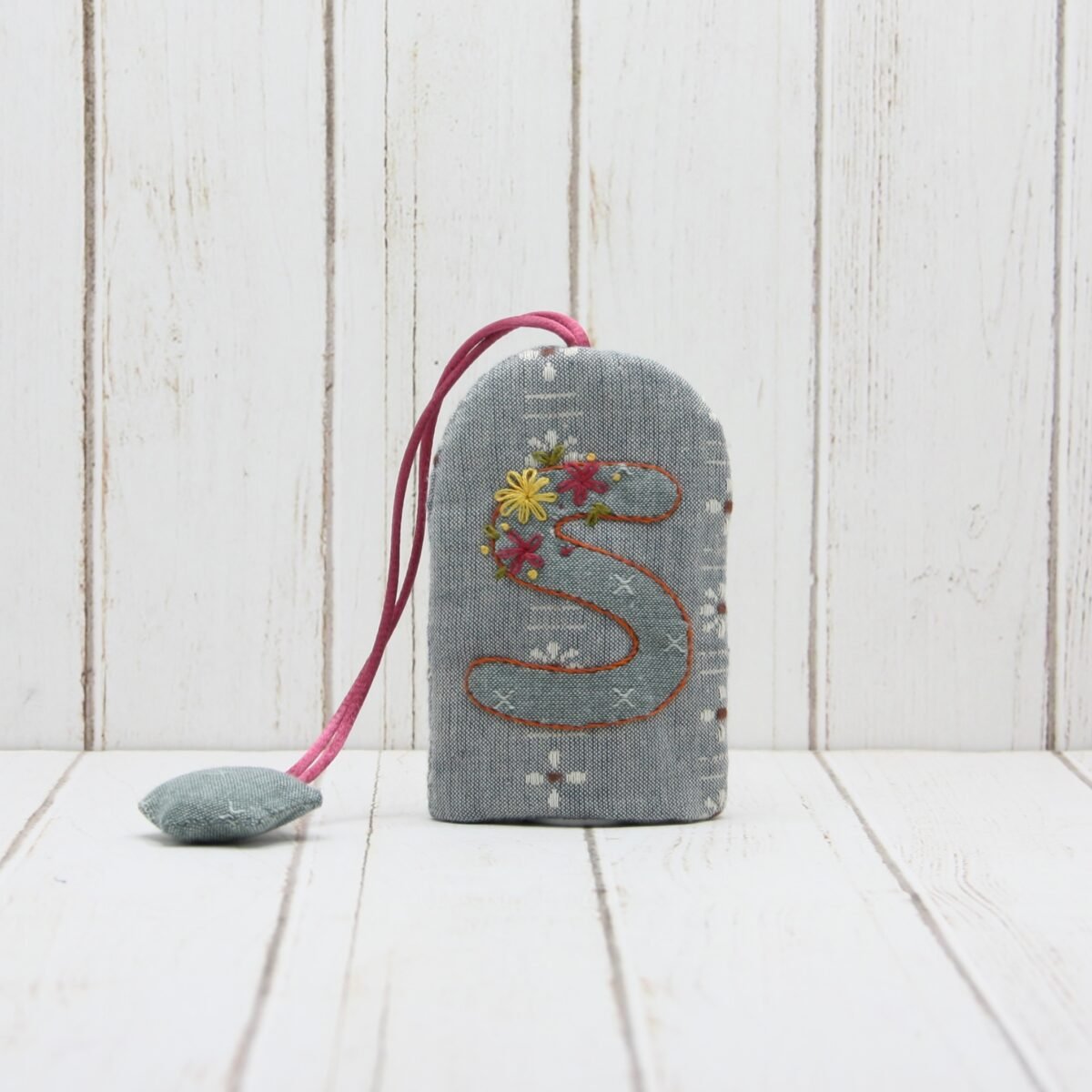 Llavero con inicial «Petits Plaisirs Brise» - Imagen 2