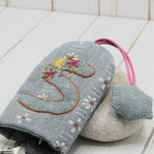 Llavero con inicial «Petits Plaisirs Brise»