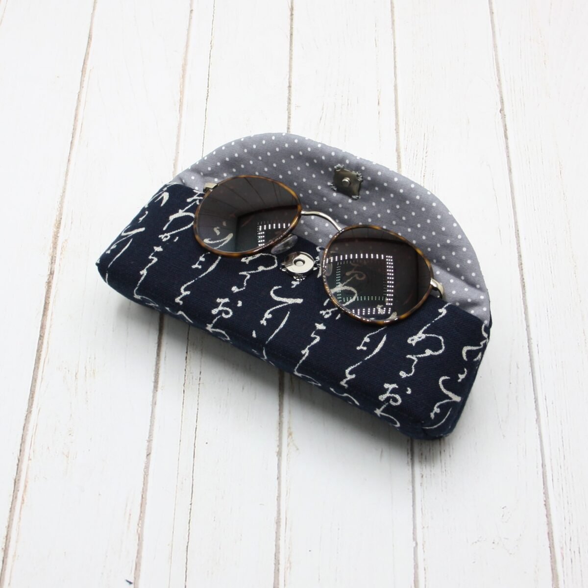 Funda Gafas "Índigo Letras" - Imagen 3