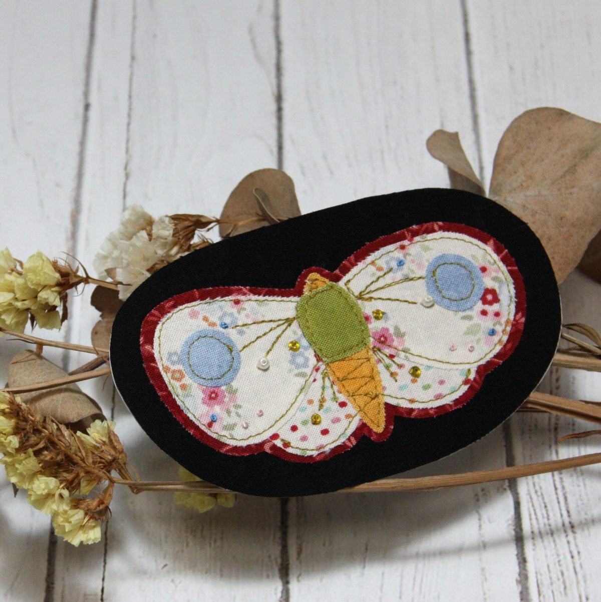 Parche de patchwork "Mariposa Beige Claro"